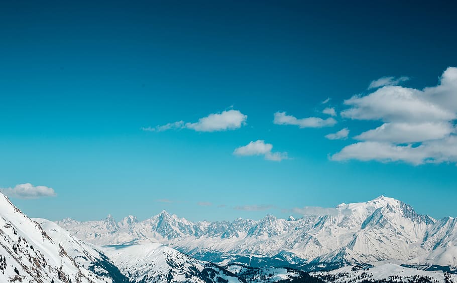 aerial view of snow covered mountains, mountains covered with snows during daytime HD wallpaper