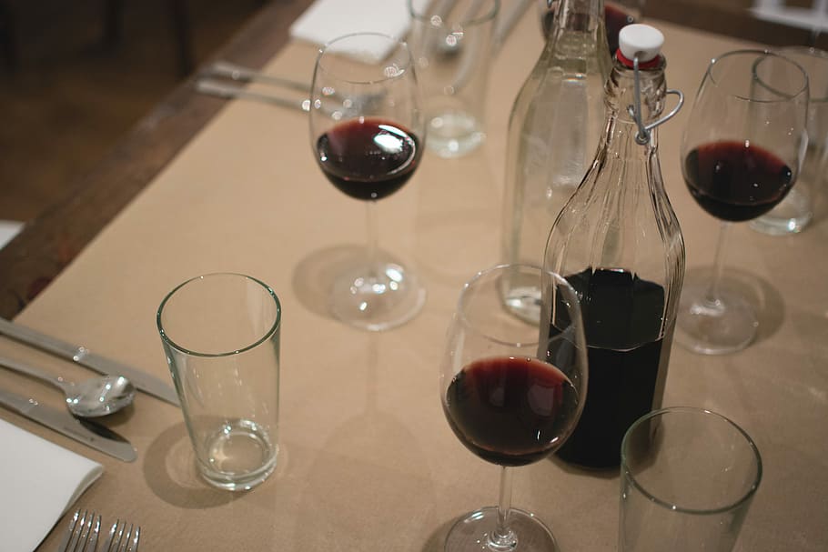 Red wine on a table, drink, restaurant, wineglass, drinking Glass HD wallpaper