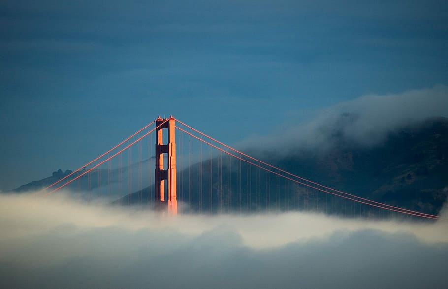 Brooklyn bridge under blue and white sky at daytime, Golden Gate bridge under blue and white sky at daytime HD wallpaper