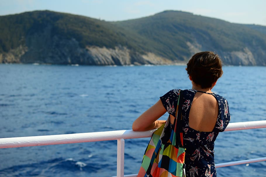 girl, thoughts, dreams, back, want, sea, elba island, elbe HD wallpaper