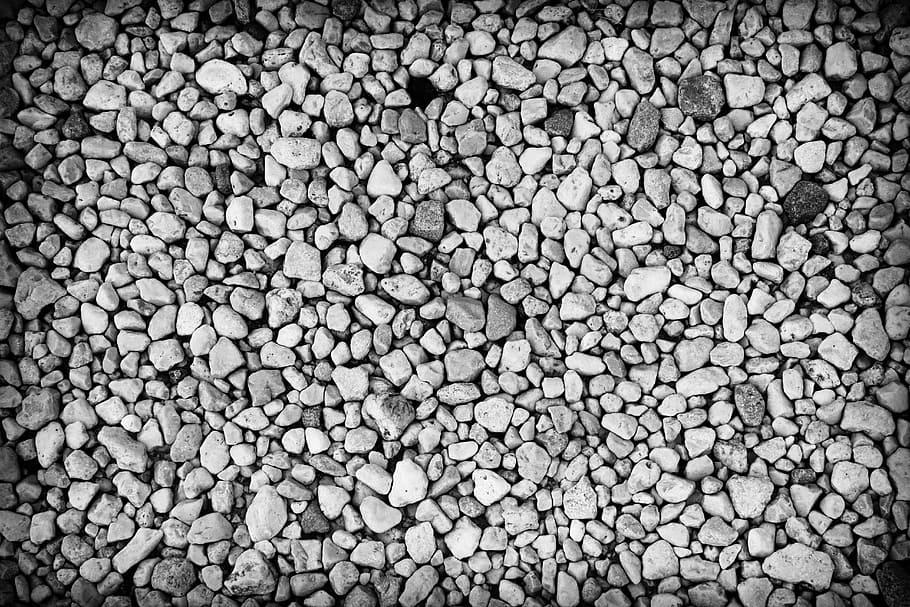 pile of pebbles, stones, sassi, rocks, gravel, black and white