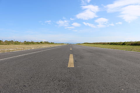 Roads, Horizon, transportation, asphalt, the way forward, diminishing perspective HD wallpaper