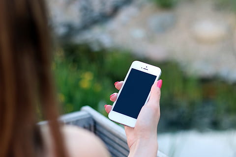 person holding iPhone 5s, smartphone, apps, apple inc, cell phone HD wallpaper