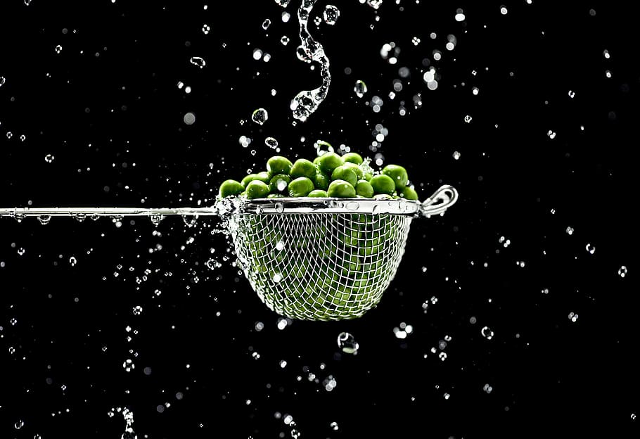 bubble, clean, clear, close-up, cold, dark, design, drop, green peas HD wallpaper