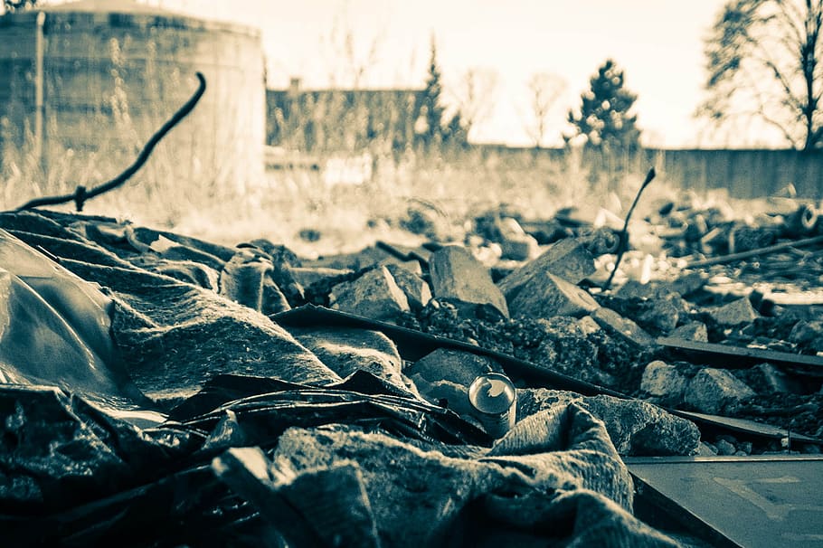 destruction, debris, collapse, outdoors, focus on foreground HD wallpaper