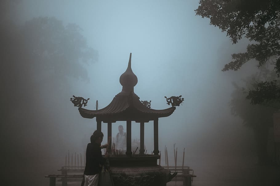 Incense and worship, grayscale photography of temple, monument HD wallpaper