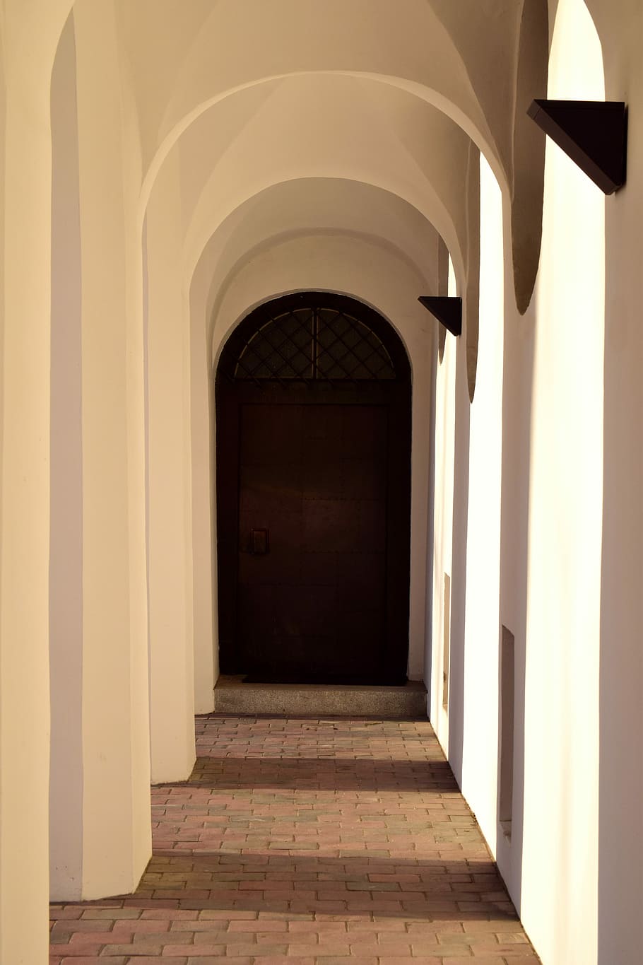 architecture, door, input, within, gang, passage, light, columnar HD wallpaper