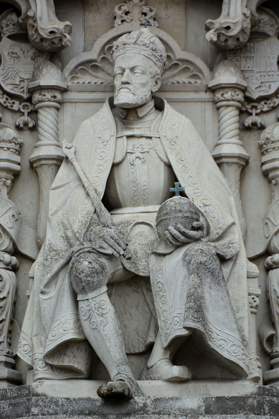 Statue, Emperor Charles V, Image, Power, dominion, frost, ruler HD wallpaper