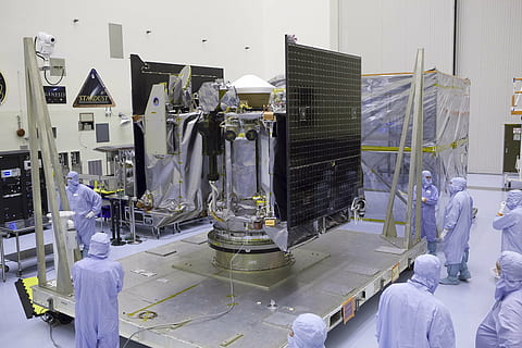 purple wearing purple gown inside laboratory, spacecraft, launch HD wallpaper
