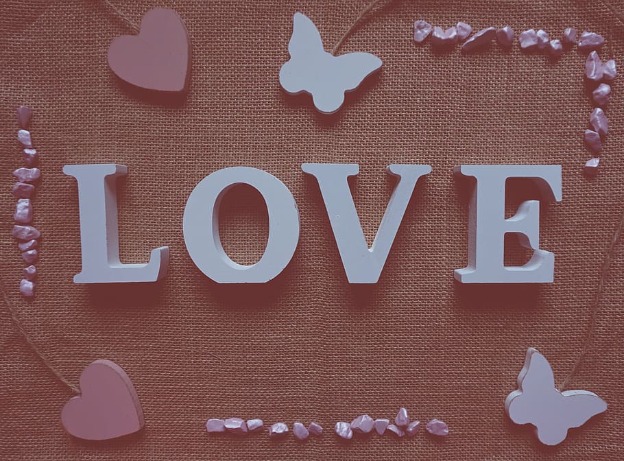 Love free standing letter decor, sackcloth textured background HD wallpaper