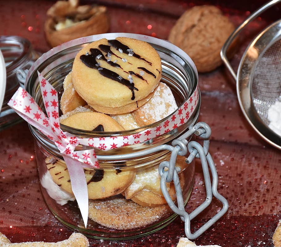 cookies in clear glass jar, christmas cookies, cone shape, crescents HD wallpaper