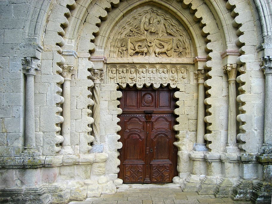 ganagobie abbey, portal, entrance, benedictine, monastery, alpes-de-haute-provence