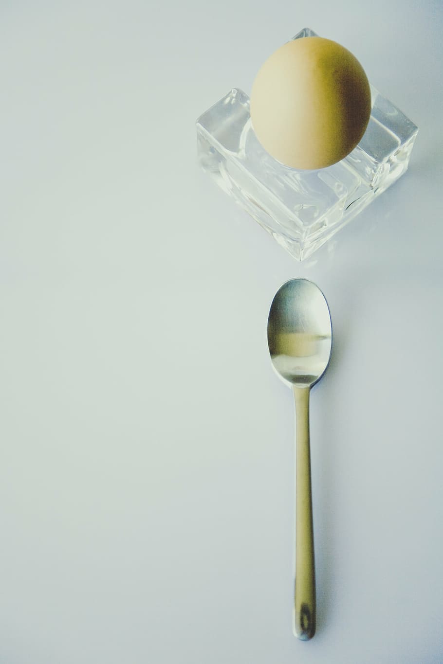 egg, spoon, breakfast egg, egg cups, food, eggshell, brown egg, HD wallpaper