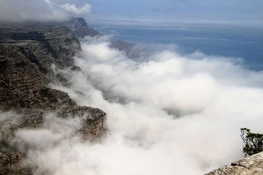 photo of sea of cloud and mountains surrounded by smoke, cliff HD wallpaper