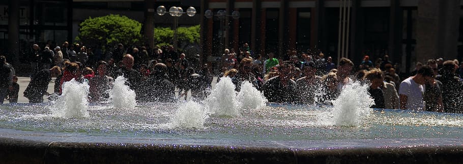 fountain, water, human, back light, inject, wet, illuminated HD wallpaper