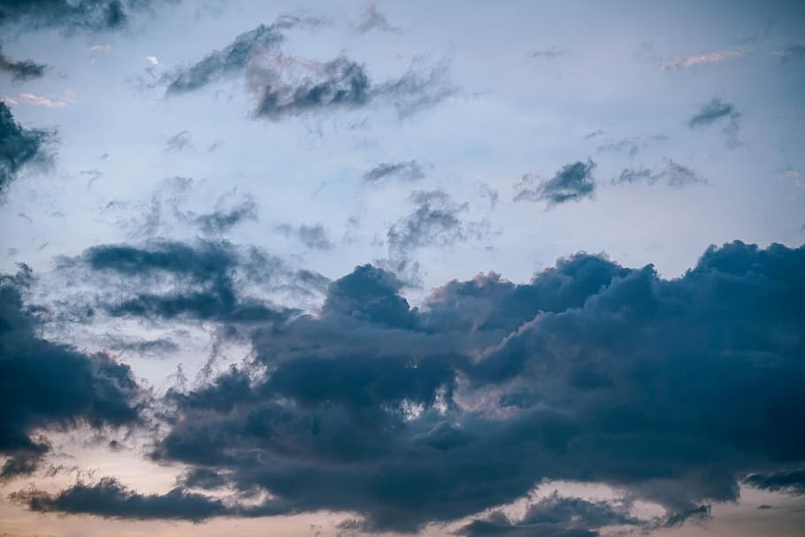 cirrus clouds, gray sky and blue clouds, landscape, natural, minimal HD wallpaper