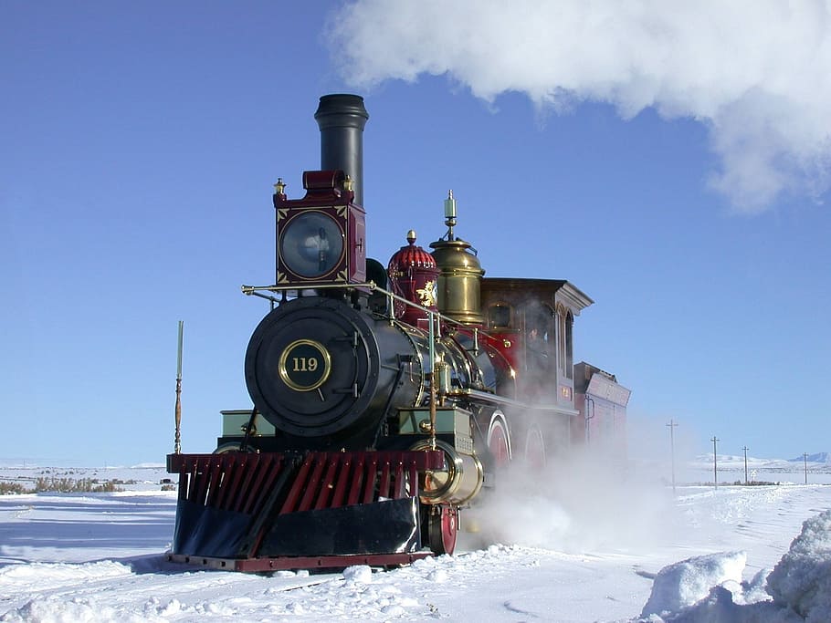 Christmas themed train, steam locomotive, snow, winter, railway, HD wallpaper