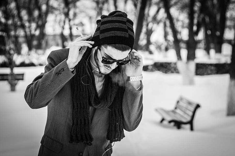 man wearing knit cap and sunglasses walking during winter, boy HD wallpaper