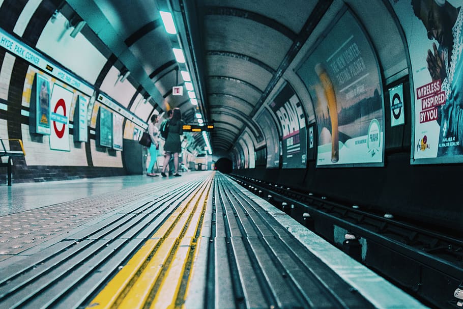 group of people waiting on transit train, green and yellow Sub-way HD wallpaper