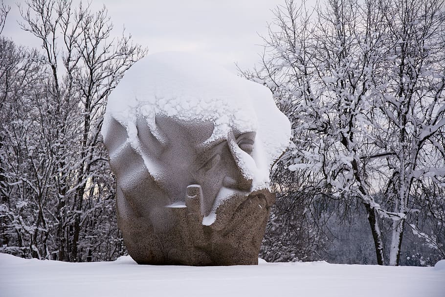Sculpture covered with snow, landscape, nature, winter, cold - Temperature HD wallpaper
