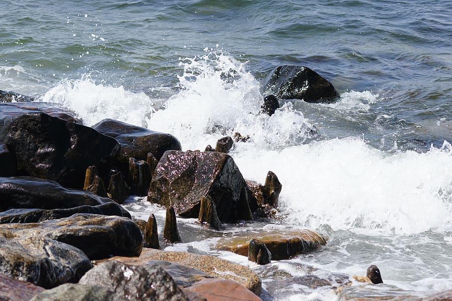 spindrift, great belt, summer, water, rock, motion, sea, solid HD wallpaper