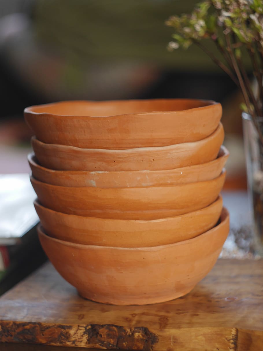 clay pots, pottery, earthenware, handmade, focus on foreground, HD wallpaper