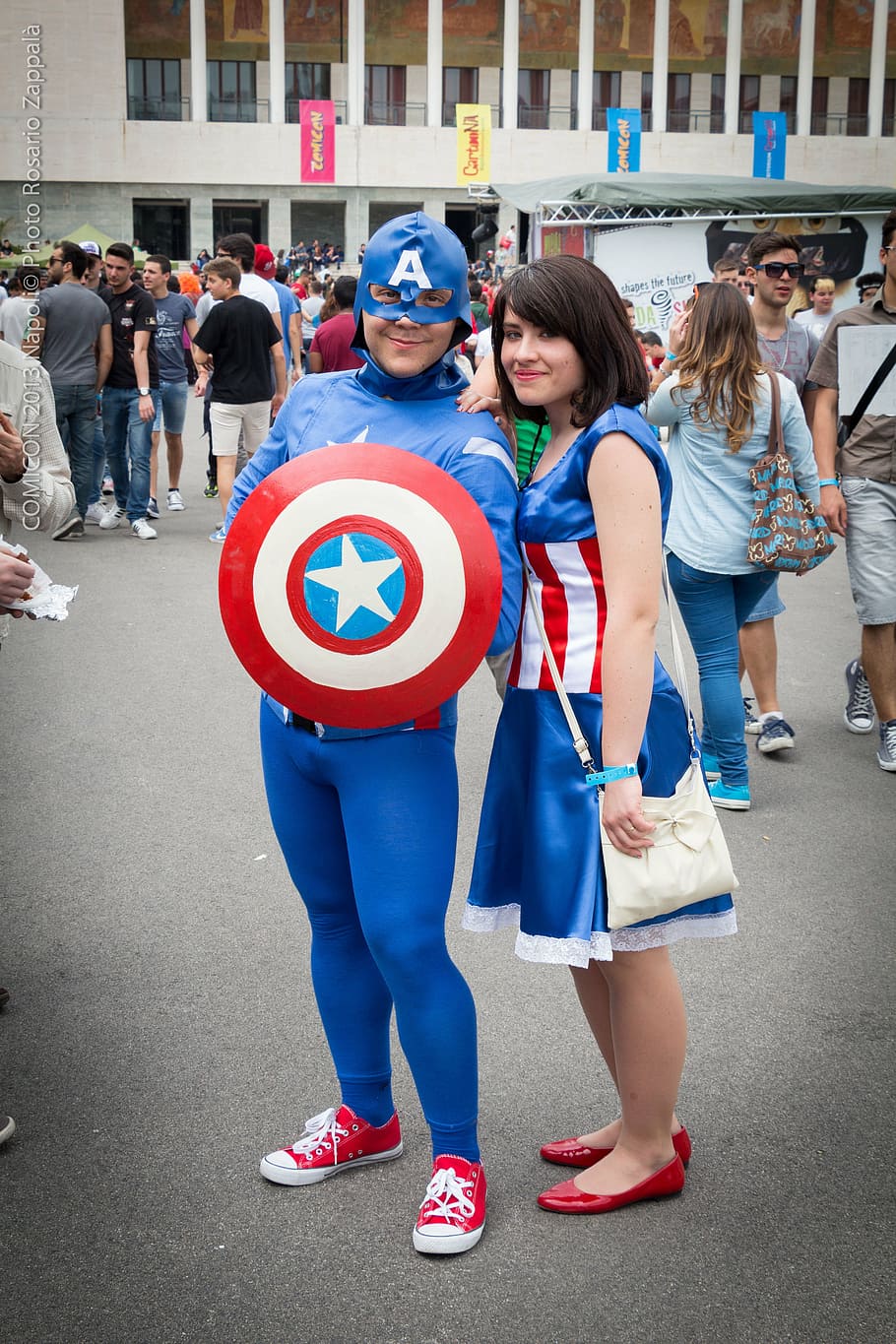 comicon, comix, naples, group of people, real people, women HD wallpaper
