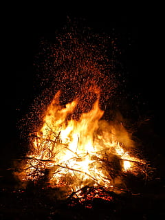 bonfire on dim light, Easter Fire, Fire, Flame, campfire, blaze HD wallpaper