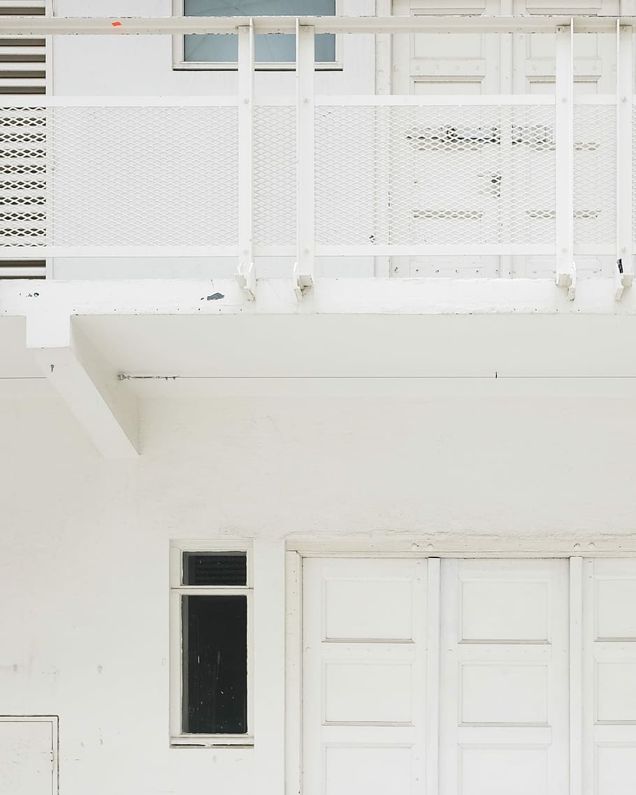 terrace near white door, white concrete house surface, balcony HD wallpaper