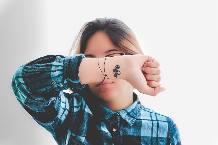 people, woman, tattoo, hand, flannel, eyeglasses, checkered, HD wallpaper