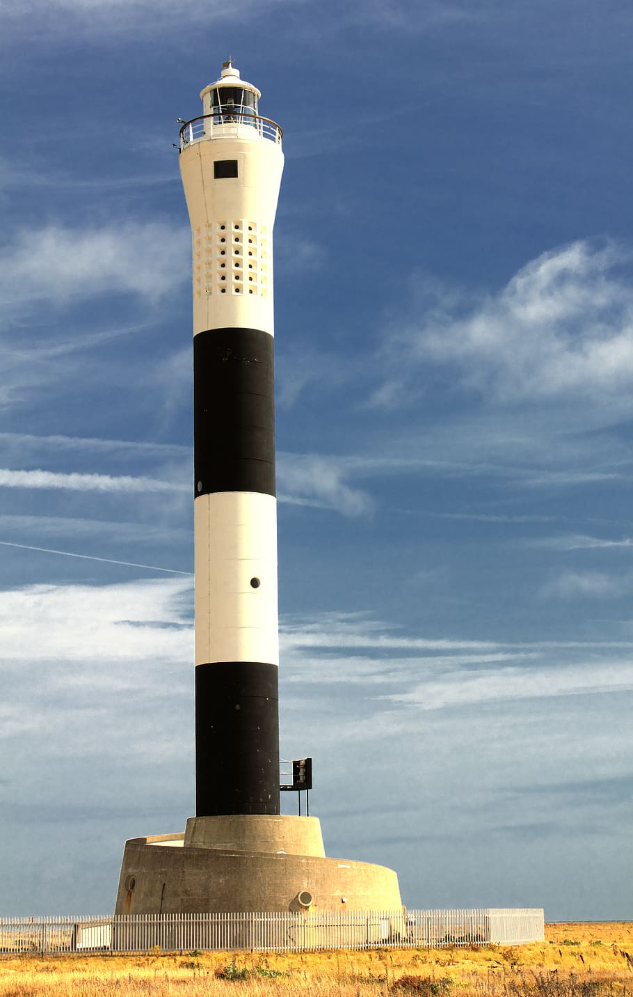 lighthouse, dungeness, england, coast, warning, kent, seaside HD wallpaper