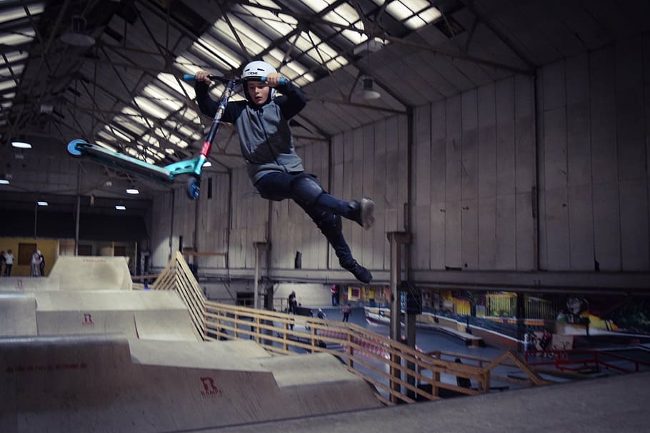 indoor, skate, park, boy, truck, jump, teenager, sport, people HD wallpaper