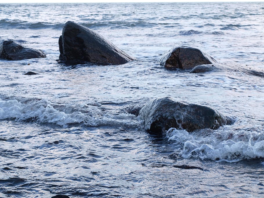 sea, stones, wave, ripple, surface, shiny, spray, water, no people HD wallpaper