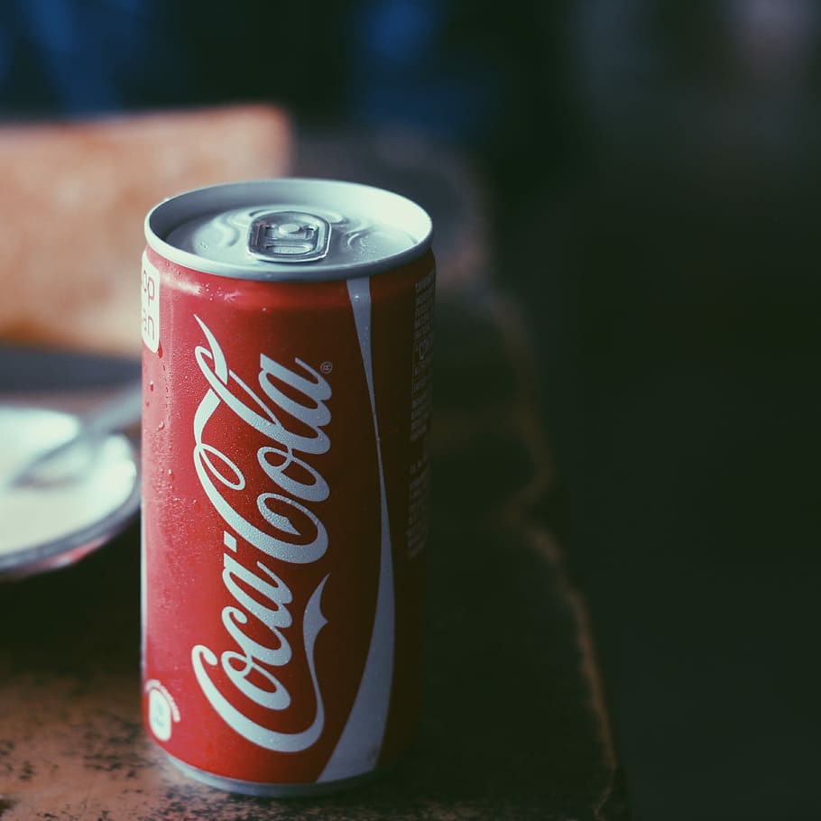 closeup photo of Coca-Cola tin can, red Coca-Cola can, coca cola