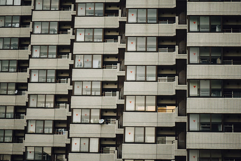 photo of beige and white concrete building, architecture, infrastructure HD wallpaper