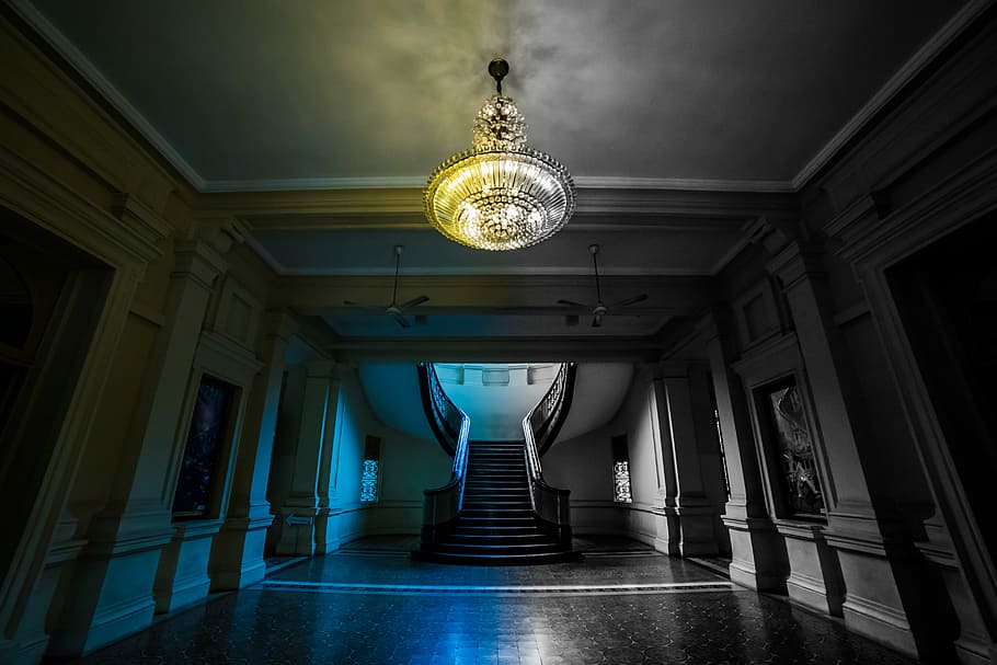 white chandelier, chandelier in the middle of the hallway, interior HD wallpaper