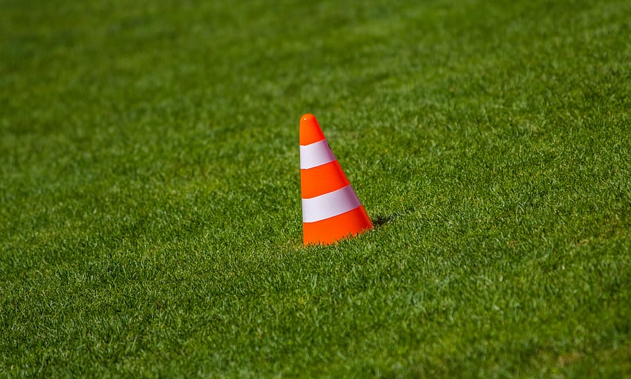 pylons, hat, orange, grass, grass green, warning, sport, green color HD wallpaper