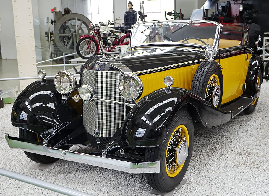 classic black and yellow Mercedes-Benz convertible coupe inside museum, HD wallpaper