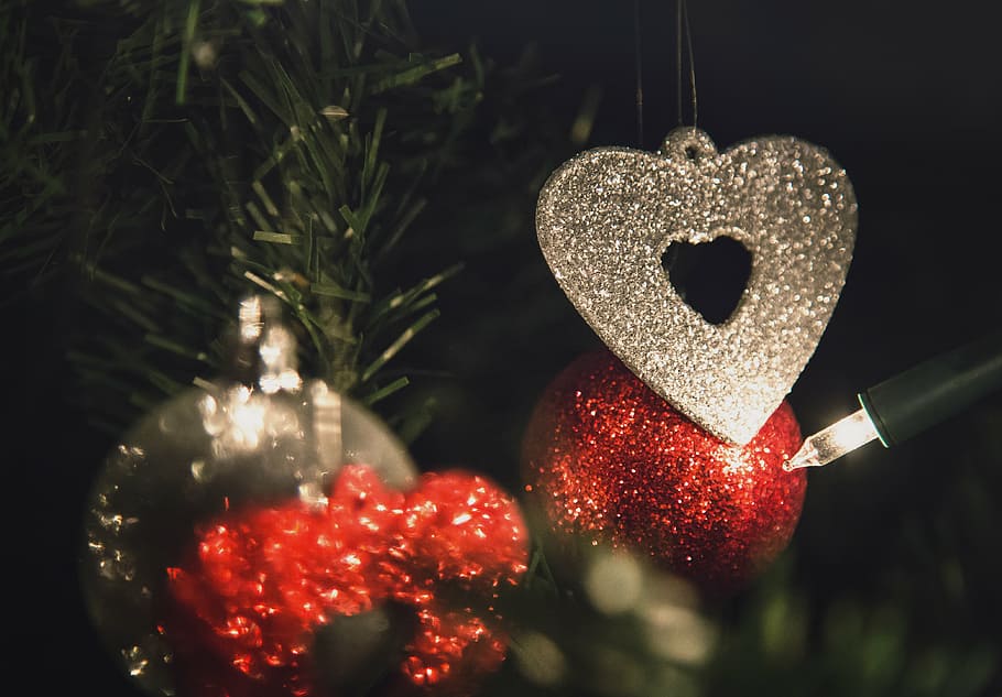 red baubles beside string lights, ornament, gray, heart, figure HD wallpaper
