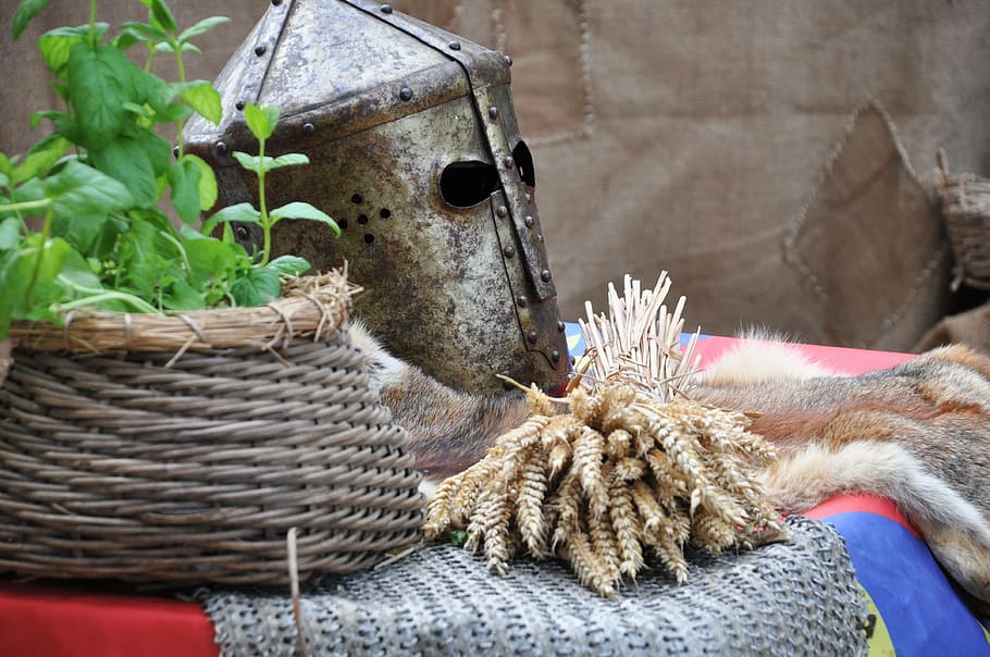 brown rice grain on table beside wicker pot, knight, armor HD wallpaper