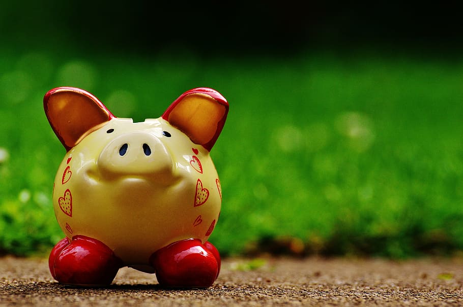 yellow ceramic piggy bank, heart, funny, save, savings bank, money, HD wallpaper