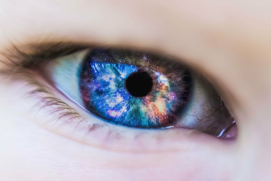 closeup photo of human eye, beautiful, close-up, color, colored