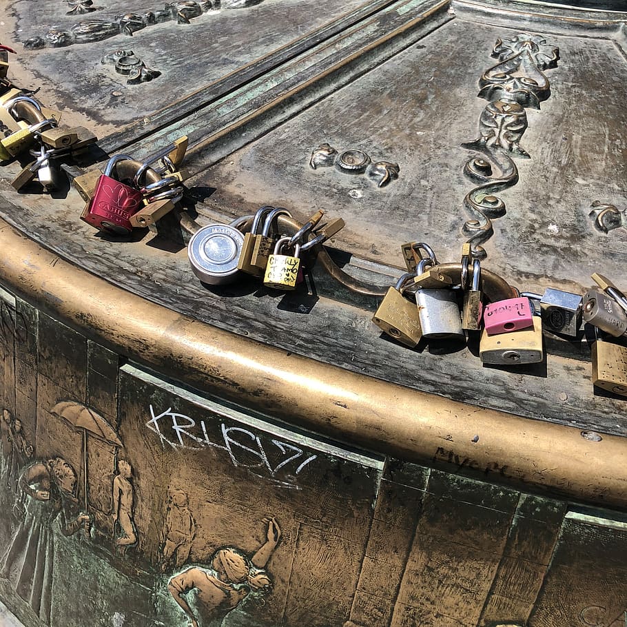 plaza mayor, madrid, locks, metal, day, padlock, no people HD wallpaper