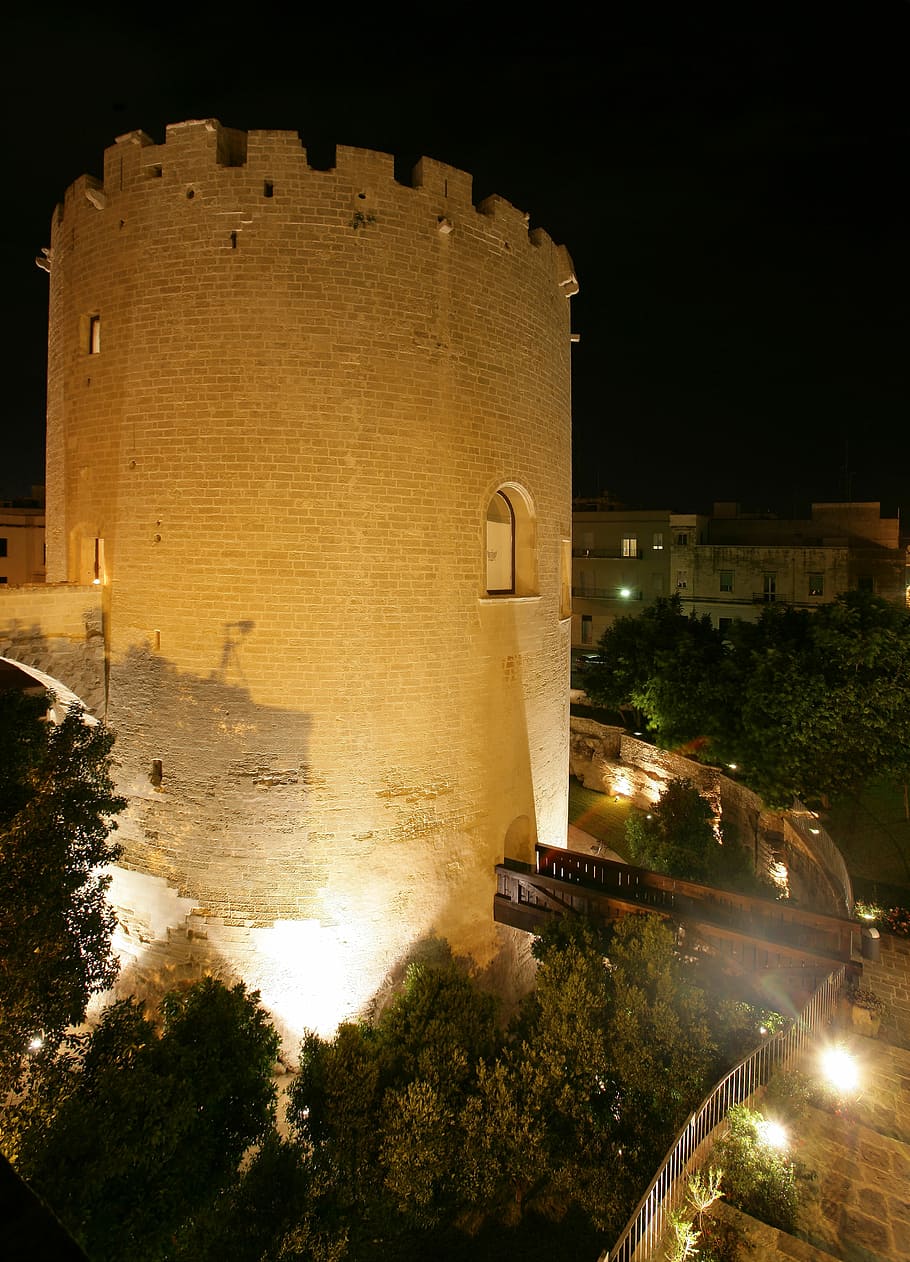 Torre del Parco in Lecce, Italy, castle, photos, public domain, HD wallpaper