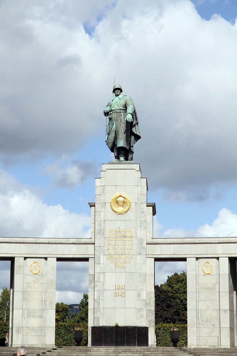 berlin, soviet, soldier, monument, germany, war, memorial, russian HD wallpaper