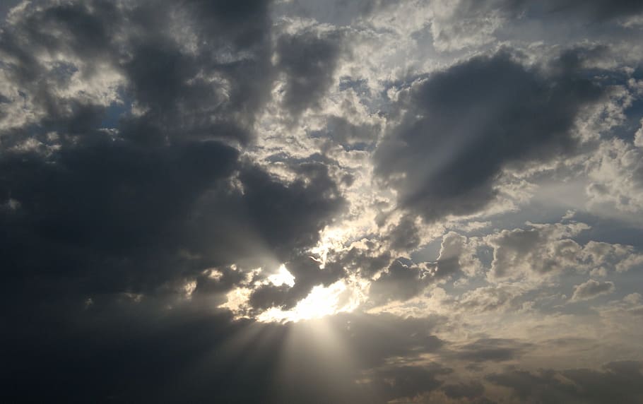 sky, clouds, contrast, sun, ray, cloud - sky, sunlight, beauty in nature HD wallpaper