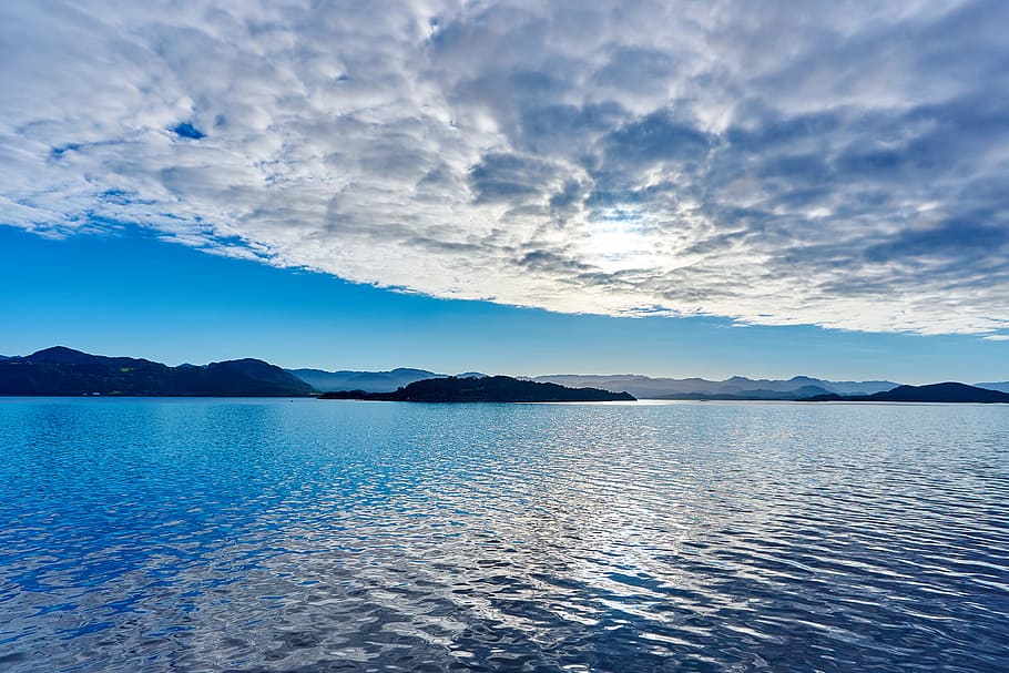 body of water during daytime, sky and sea, ocean, lake, cloud HD wallpaper