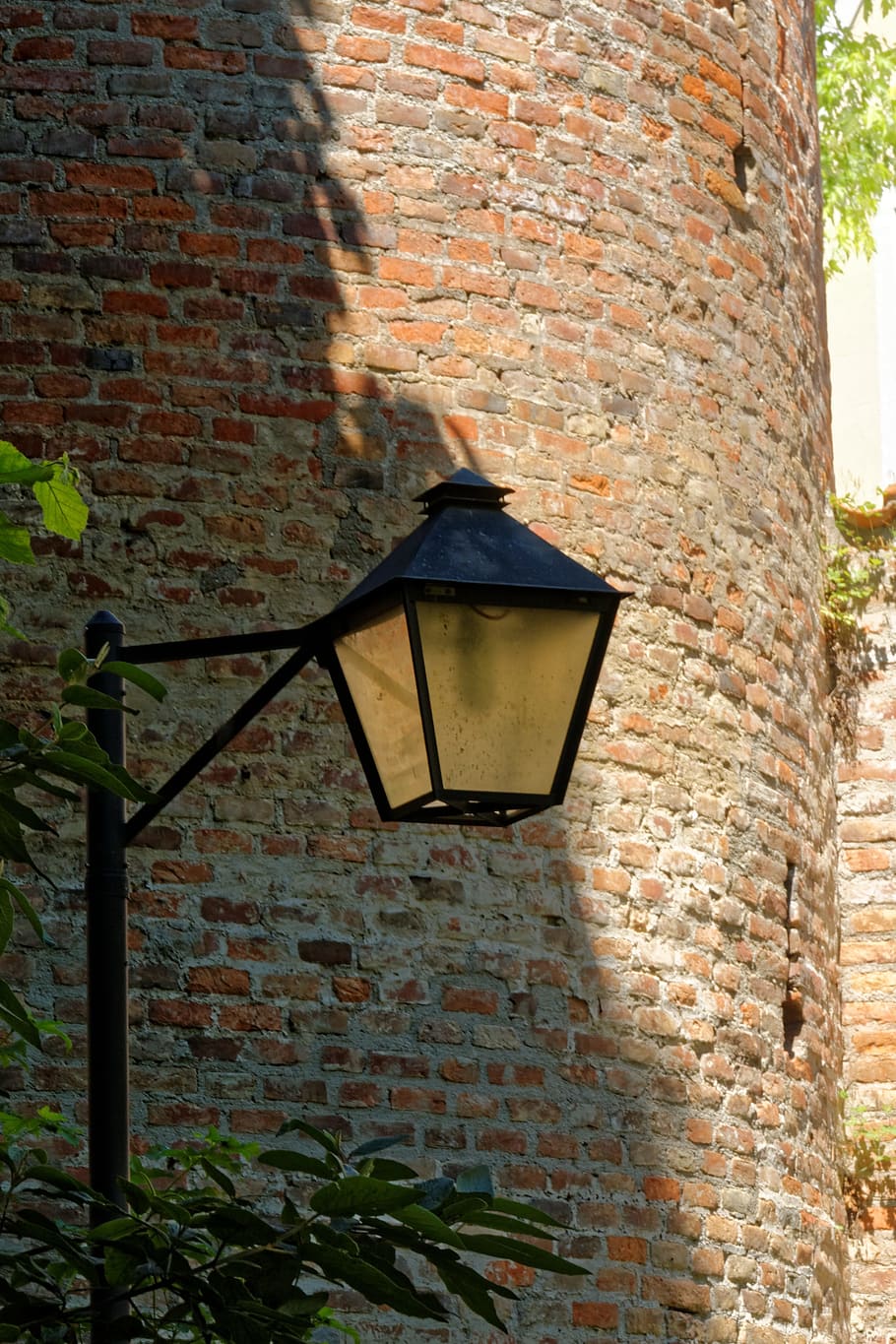 Building, Tower, Lamp, Lantern, Brick, architecture, wall - Building Feature HD wallpaper