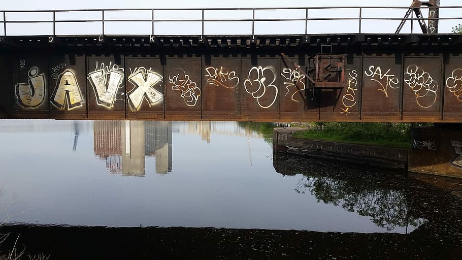 Water, Reflection, Montreal, Old, rusty, graffiti, day, no people HD wallpaper