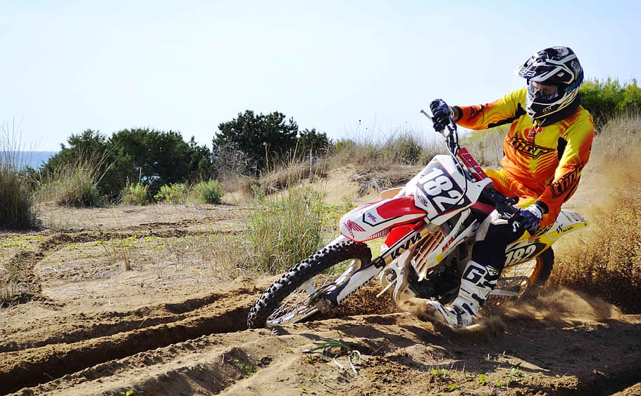 person using white and red motocross dirt bike, motion, speed, HD wallpaper